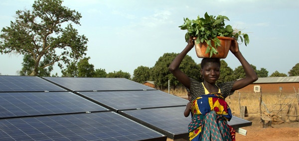 Điều gì đang cản trở quá trình đầu tư vào năng lượng tái tạo ở Châu Phi?