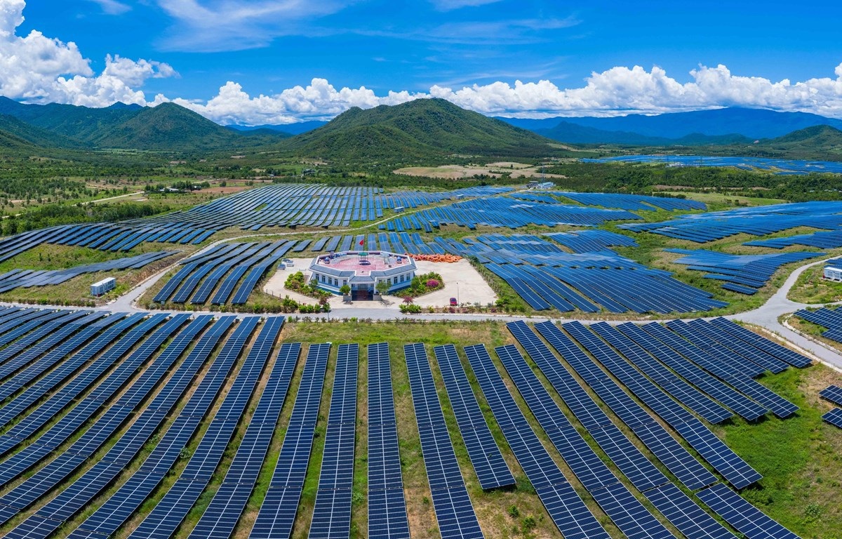 Hiện thực hóa tài nguyên năng lượng: 'Ước mơ cháy bỏng' của miền Trung