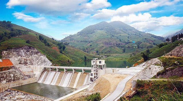 Phát triển năng lượng ở Việt Nam: Đề nghị loại bỏ những dự án ảnh hưởng đến dân cư, môi trường